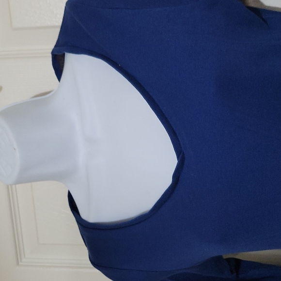 Girls blue Segments Top # 108 - Picture 4 of 11